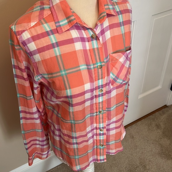 American Eagle Women’s Long Sleeved Button Down - Picture 2 of 4